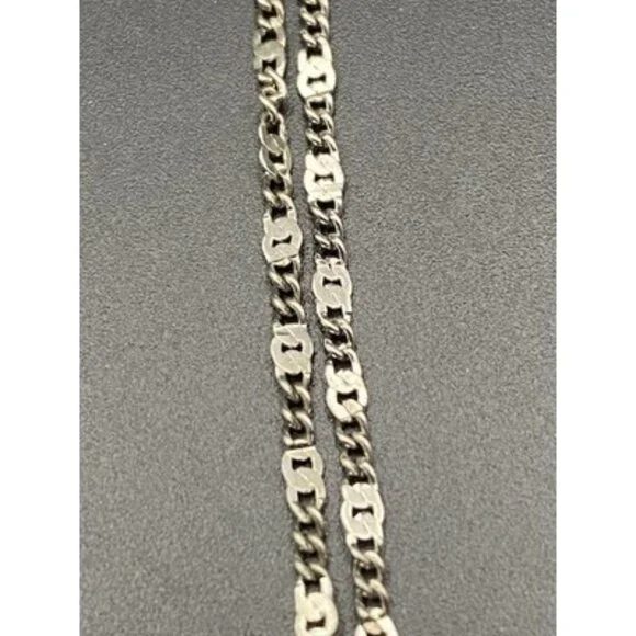 Vintage Blue Glass Pendant Necklace Faceted Silver Tone Dog Tooth Ornate Setting - Picture 8 of 9